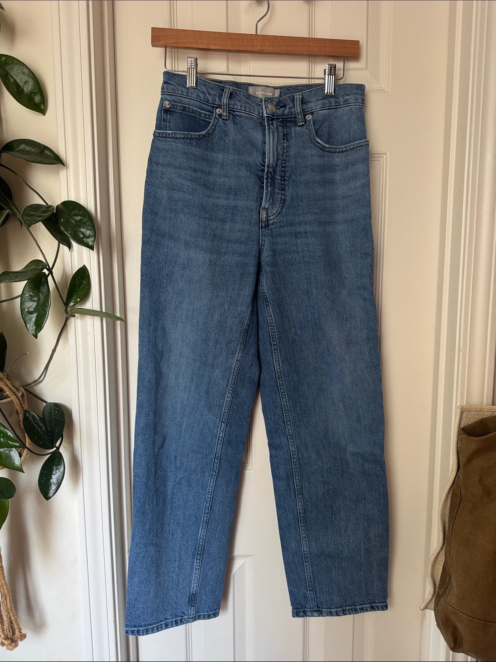 Everlane High-Rise Straight Leg Women Jeans in Medium Blue